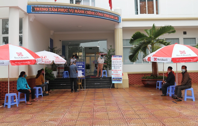 Đẩy mạnh việc việc tiếp nhận hồ sơ TTHC mức độ 3, 4 tại Trung tâm Phục vụ hành chính công tỉnh